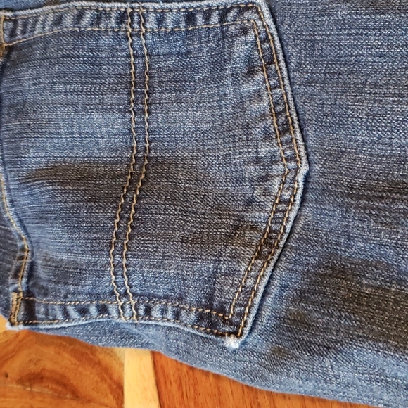 Levi Signature Gold boys jeans. Size Reg 16 straight leg. - Picture 5 of 5